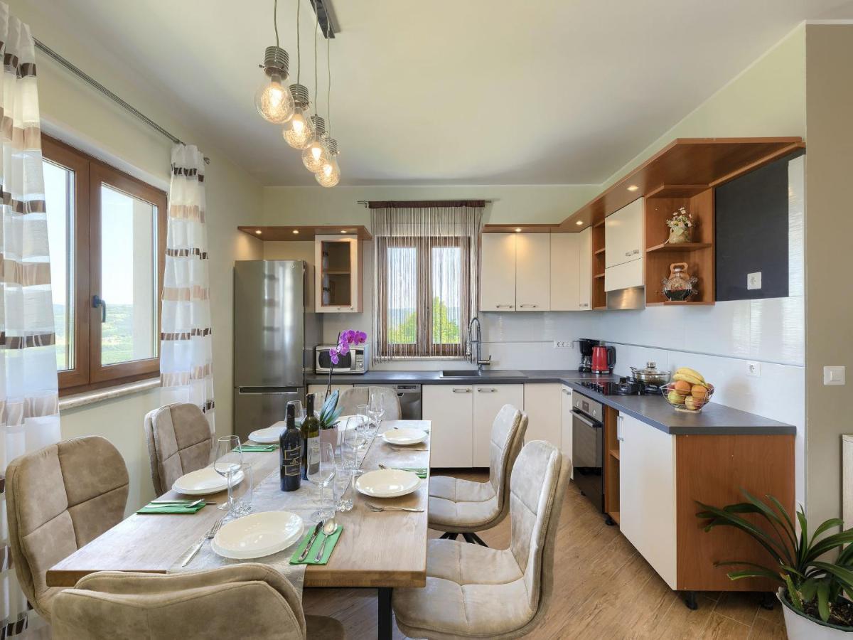 Holiday Home Montebello By Interhome โมโตวุน ภายนอก รูปภาพ